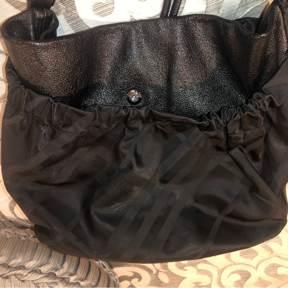 ❣️BURBERRY BLACK HOBO BAG - Picture 6 of 14